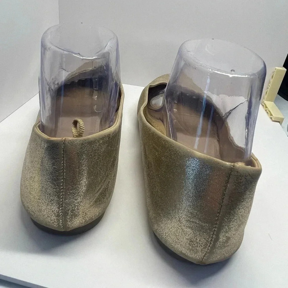 Old Navy gold metallic flats shiny pointy toe ballet slipper slip on size 9 - Picture 6 of 11